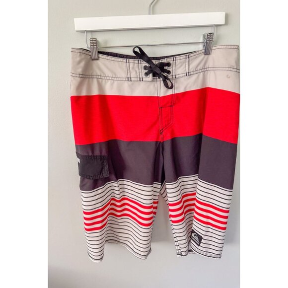 Quicksilver Men's Board Shorts - Size 32 - Picture 5 of 6